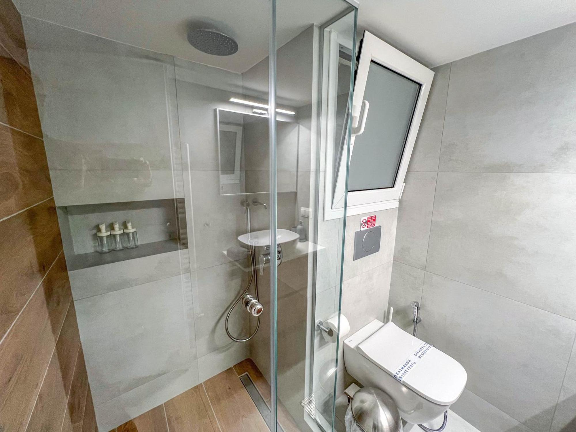 Family Two Bedroom Apartment Benaki Atenas Exterior foto